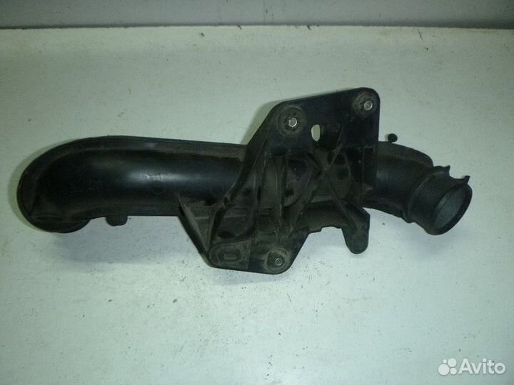 Патрубок интеркулера audi A4 B8 2007