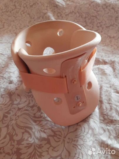 Воротник ортопедический после операционный