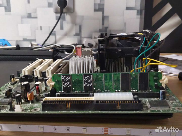 Материнская плата Intel Desktop Board 01(mPGA478)