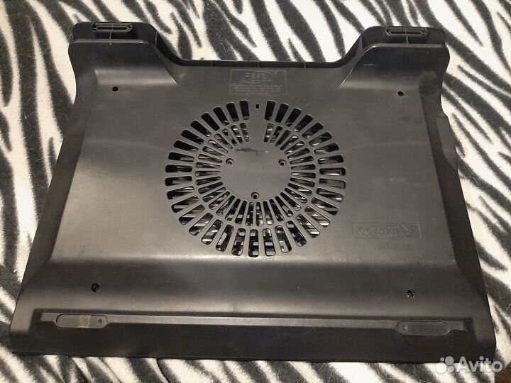 Подставка для ноутбука с охлаждением Deepcool N8 M