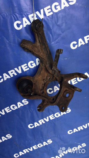 Кулак задний левый Toyota Avensis