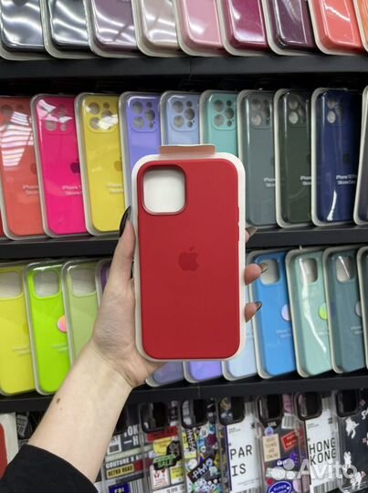 Чехол на iPhone