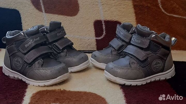 Ботинки для двойни, девочек