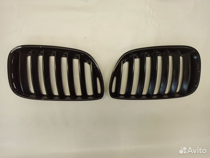 Решетки капота черные рестайлинг BMW X5 E53