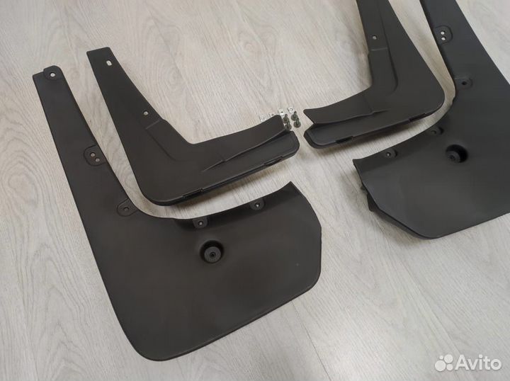 Брызговики BMW X6 E71 / F16 2008-2019 (под пороги)