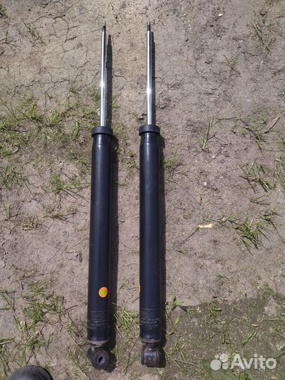 Задние оригинальные амортизаторы ford focus 2-3