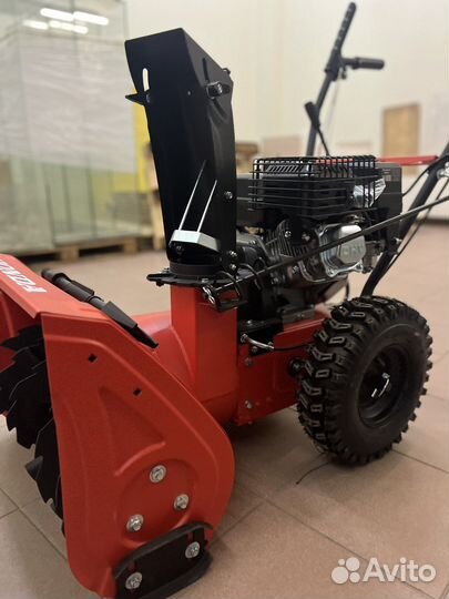 Снегоуборщик Honda HSS569 самоходная