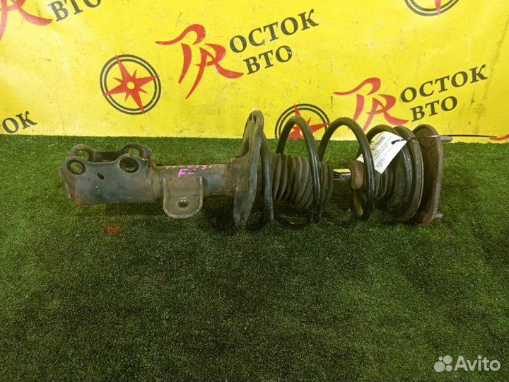 Стойка передняя правая Toyota Corolla Rumion