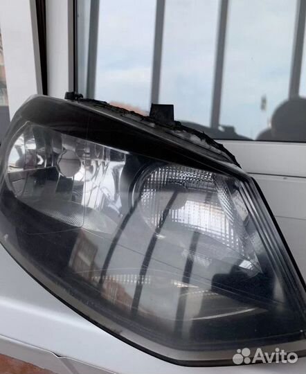 Фары на volkswagen polo sedan
