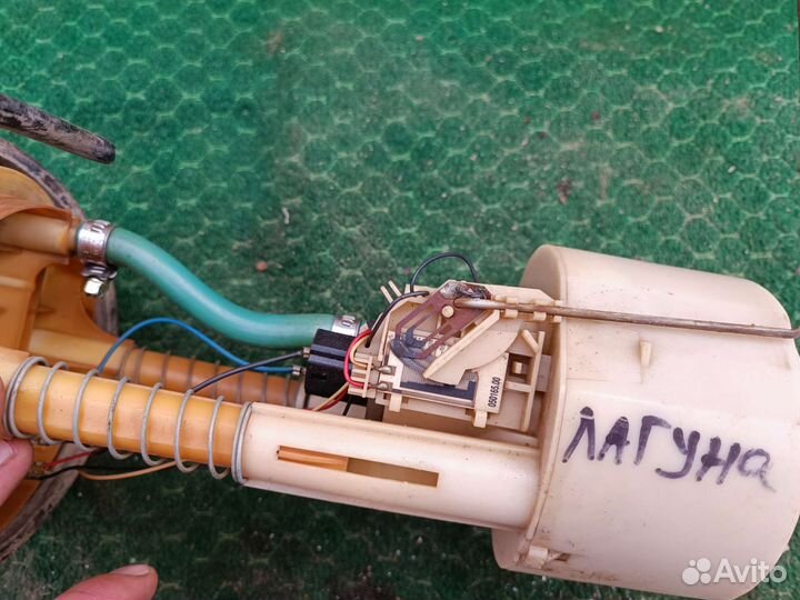 Топливный насос Рено лагуна 1.8 л. 2000г