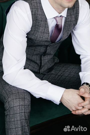 Костюм мужской тройка