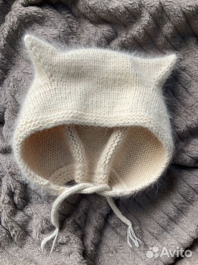 Вязанный чепчик с ушками, шапка женская