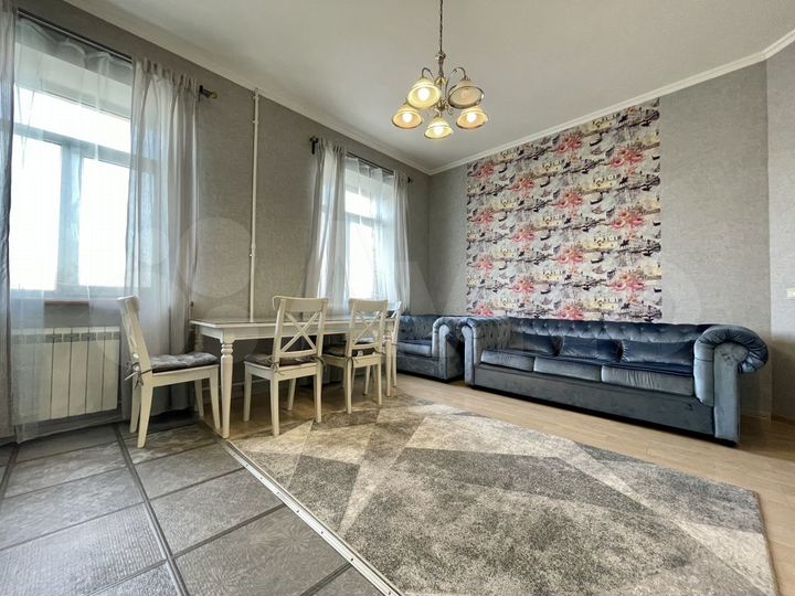 3-к. квартира, 100 м², 5/5 эт.