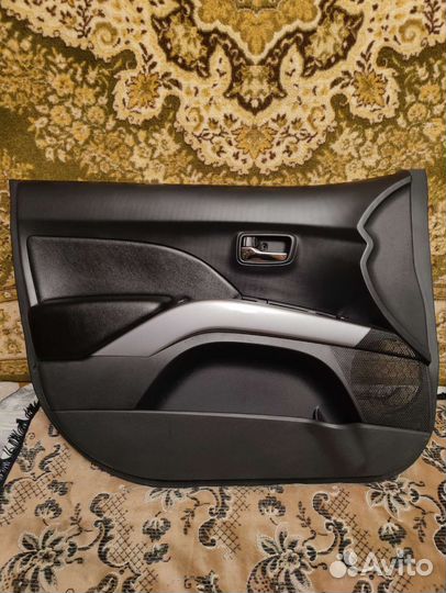 Обшивки дверей mitsubishi outlander xl