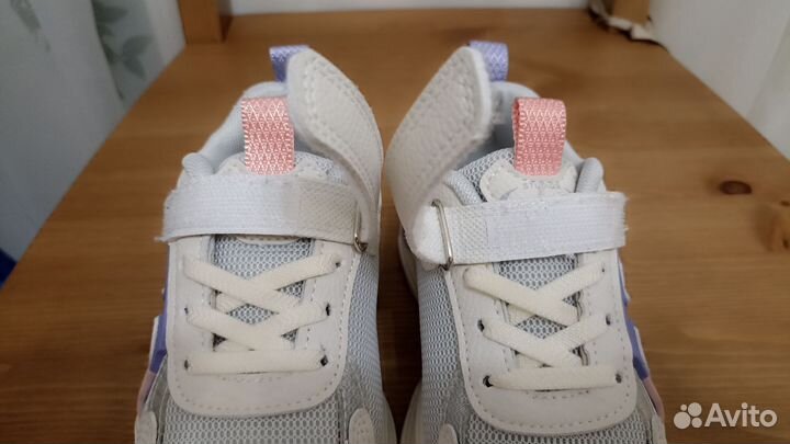 Кроссовки для девочки 30 размер светящиеся