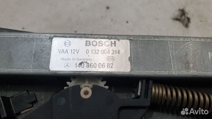 Механизм подачи ремня на Mercedes-Benz W140 CL SEC