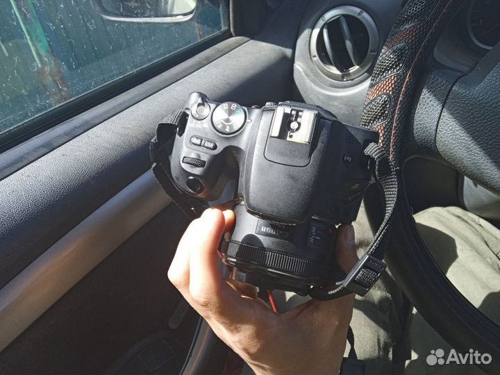 Canon eos 200D