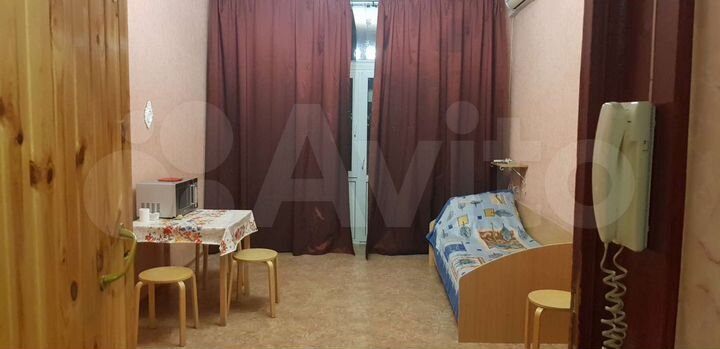 Комната 18 м² в > 9-к., 4/5 эт.