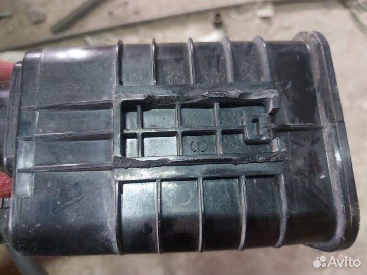 Фильтр угольный Toyota Land Cruiser Prado 150