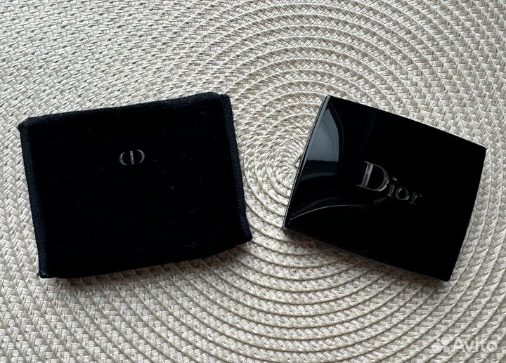 Румяна Dior 219