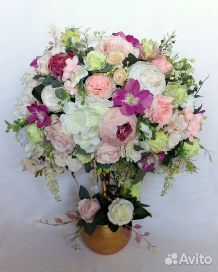 Дерево счастья из искусственных цветов, топиарий