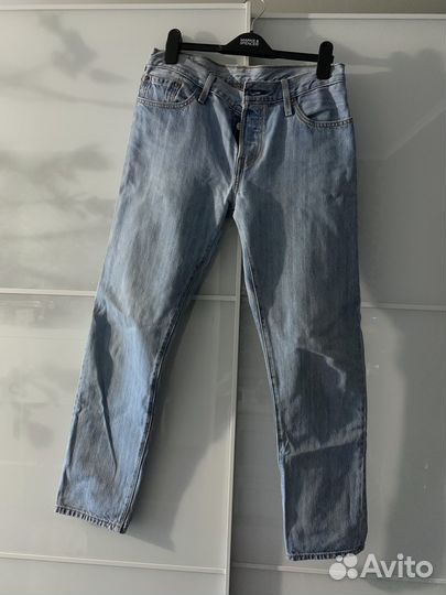 Женские джинсы Levis 501