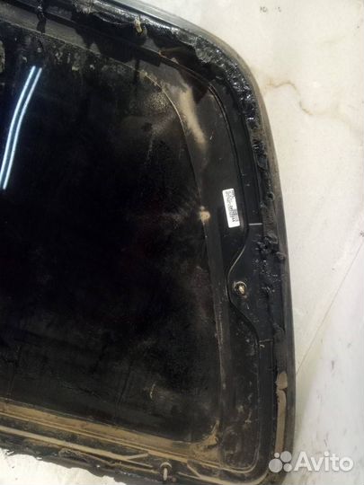 Стекло кузовное заднее правое Ford Escape 2001