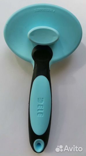 Самоочищающаяся щётка для животных