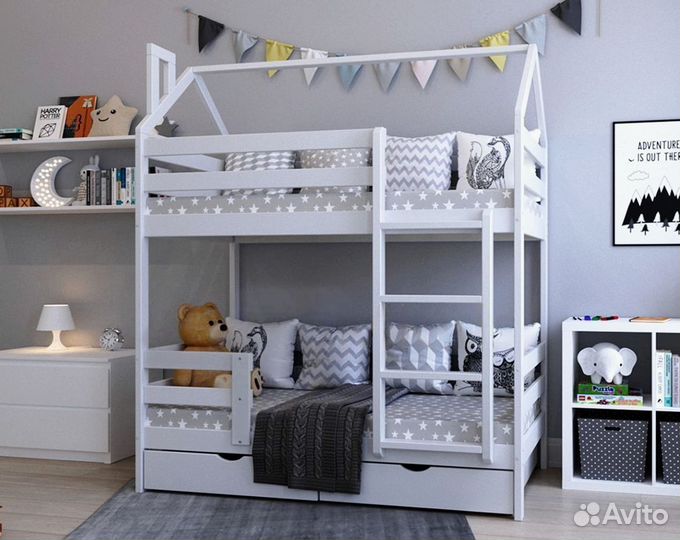Двухъярусная кровать домик