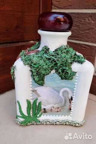 Декорированная бутылка Лебеди