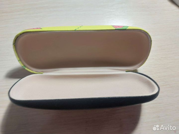 Футляр для очков