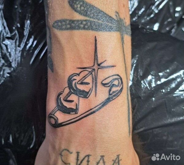 Тату - мастер спб (черно белая татуировка)