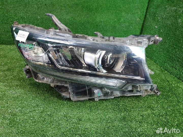 Фара правая Toyota Land Cruiser Prado