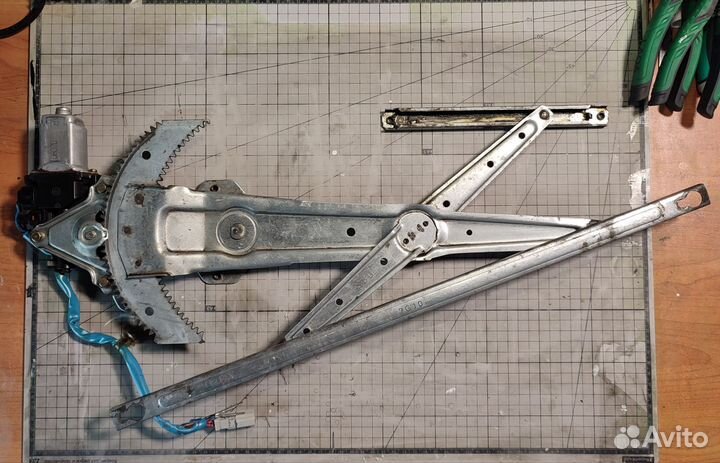 Стеклоподъемник Honda Cr-V RD1 Передний левый