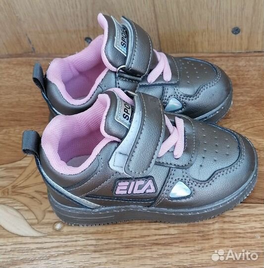 Кроссовки для девочки 23 размер