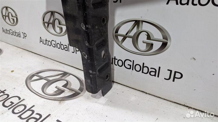 Усилитель заднего бампера Jeep Grand Cherokee