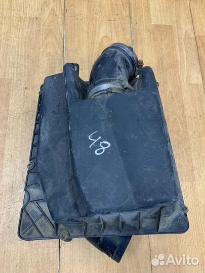 Корпус воздушного фильтра Opel Astra H Z16XEP