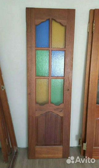 Двери из красного дерева б/у