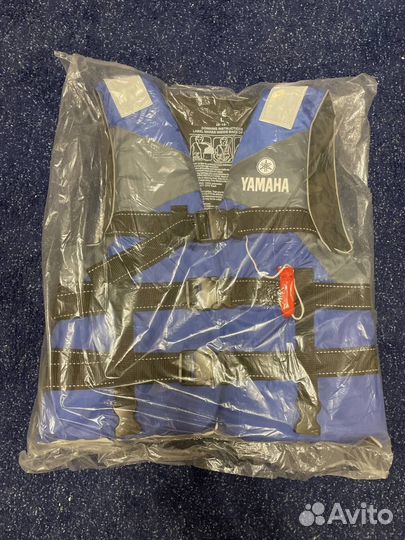 Спасательный жилет для рыбалки Yamaha