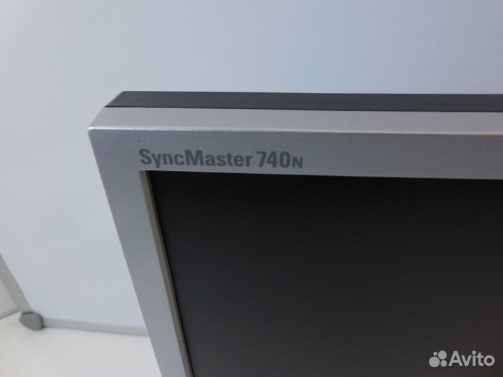 Монитор Samsung 17