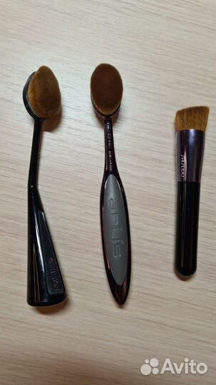 Много разных кистей, MAC с натуральным ворсом