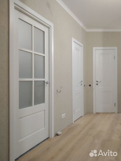 Монтаж межкомнатных дверей