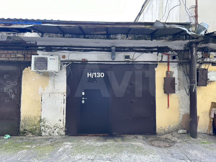 Гараж, > 30 м²
