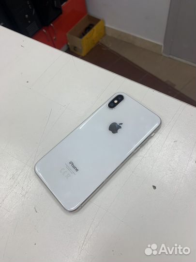 iPhone Xs, 64 ГБ