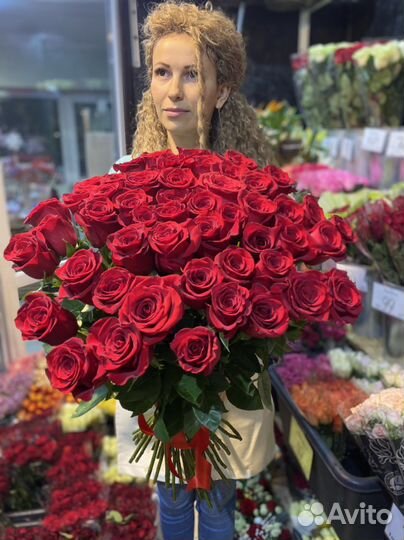 51 роза Эквадор 60,70 см