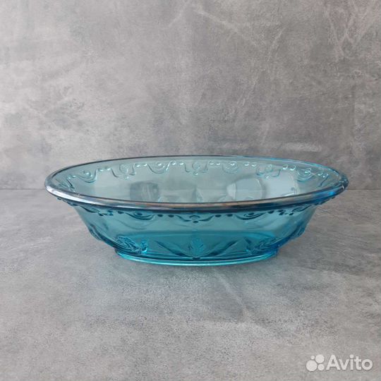 Салатники,вазы цветное стекло много- СССР