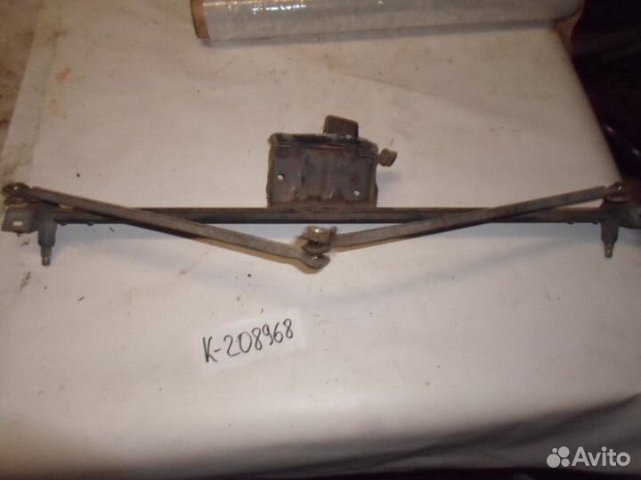 Трапеция стеклоочистителей (Audi 100)