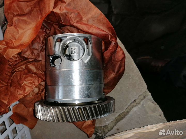 Насос маслянный б/у