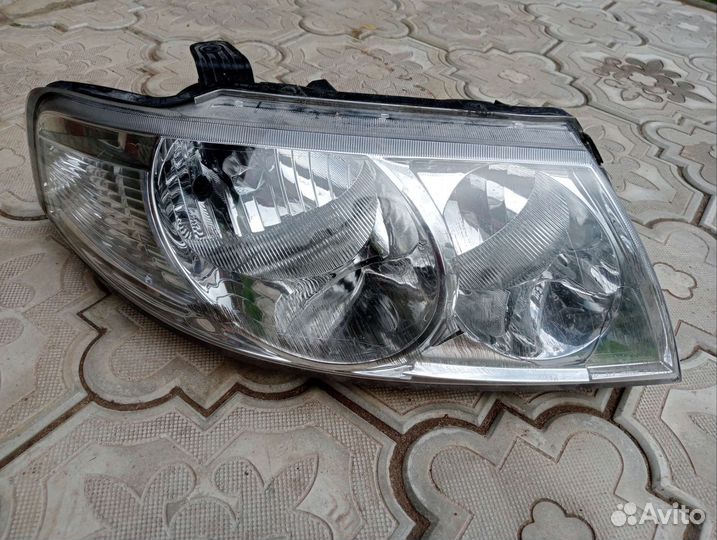 Фара правая Ниссан Альмера классик