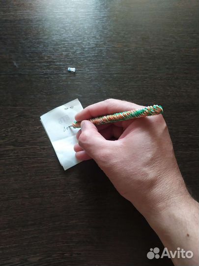 Гелиевая ручка плетёная